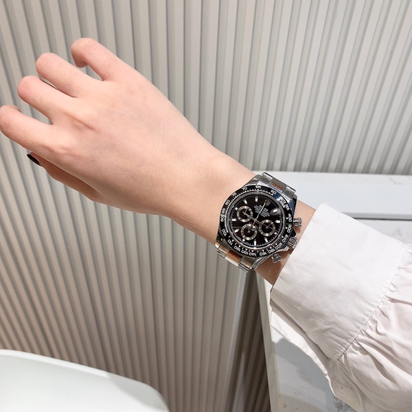 ブランド時計全体デザイン